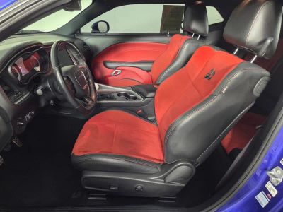 2022 Dodge Challenger — photo 9 view