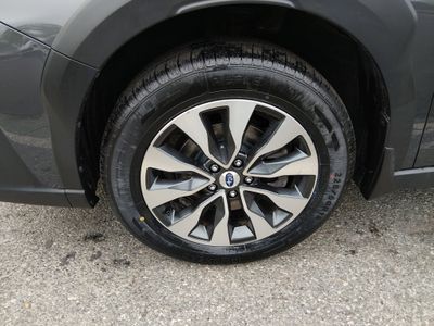 2024 Subaru Outback — photo 10 view