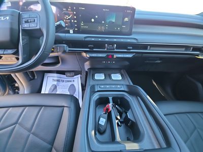 2027 Kia Telluride - Photo 13