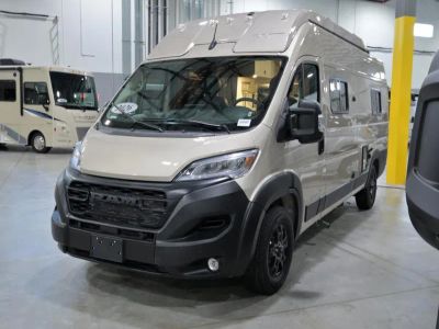 2026 Winnebago SOLIS - Photo 25