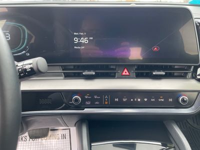 2025 Kia Sportage Hybrid — photo 11 view