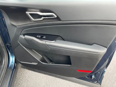 2025 Kia Sportage Hybrid — photo 21 view