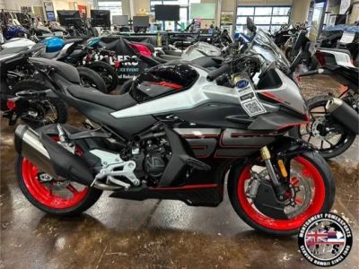 2026 CFMOTO 450SS — front three-quarter view