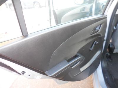 2016 Chevrolet Sonic - Photo 16