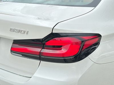 2022 BMW 5 Series - Photo 25