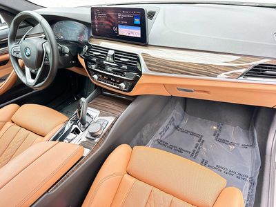 2022 BMW 5 Series - Photo 27