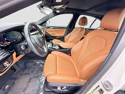 2022 BMW 5 Series - Photo 20