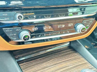 2022 BMW 5 Series - Photo 15