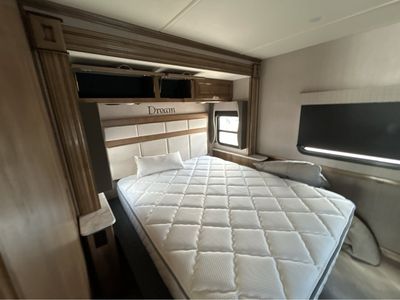 2021 Fleetwood Bounder - Photo 17