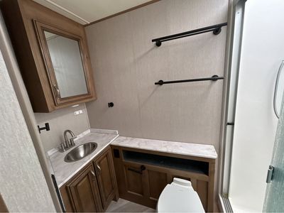 2021 Fleetwood Bounder - Photo 16