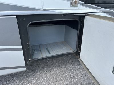 2021 Fleetwood Bounder - Photo 7