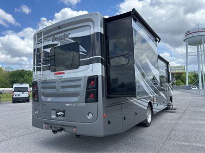 2021 Fleetwood Bounder - Photo 5