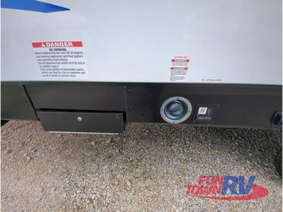 2025 Forest River RV Vengeance Rogue SUT - Photo 22