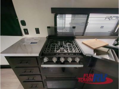 2025 Forest River RV Vengeance Rogue SUT - Photo 28