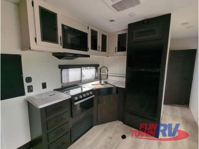 2025 Forest River RV Vengeance Rogue SUT - Photo 26