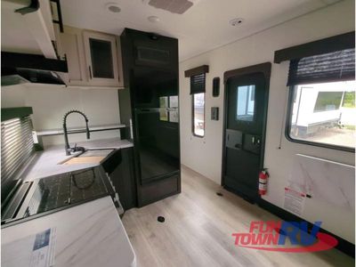 2025 Forest River RV Vengeance Rogue SUT - Photo 5