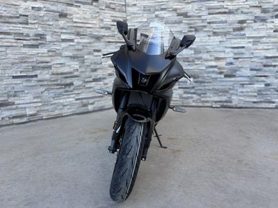2025 Yamaha YZF-R7 - Photo 3