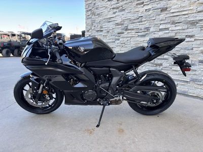 2025 Yamaha YZF-R7 - Photo 5
