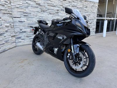 2025 Yamaha YZF-R7 - Photo 1