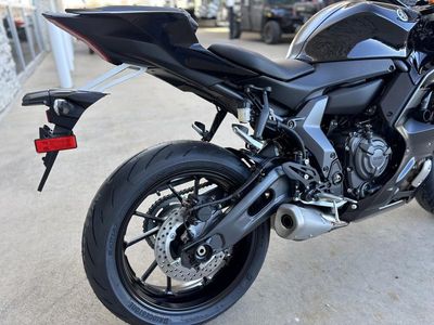 2025 Yamaha YZF-R7 - Photo 7