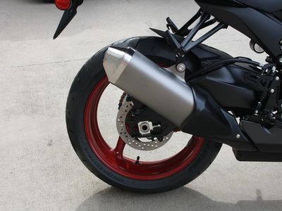 2026 Suzuki GSX-R750 - Photo 7