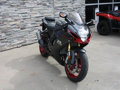 2026 Suzuki GSX-R750 - Photo 2