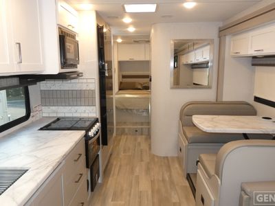 2026 Thor Motor Coach Pasadena SE - Photo 5
