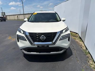 2023 Nissan Rogue — detail view