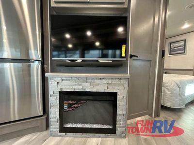 2024 Fleetwood RV Bounder - Photo 19