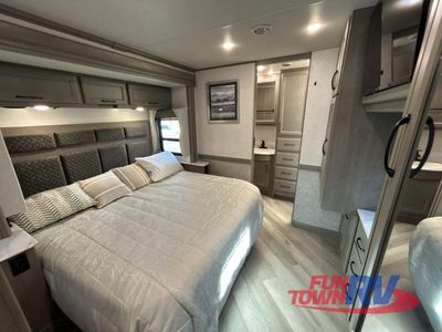 2024 Fleetwood RV Bounder - Photo 22