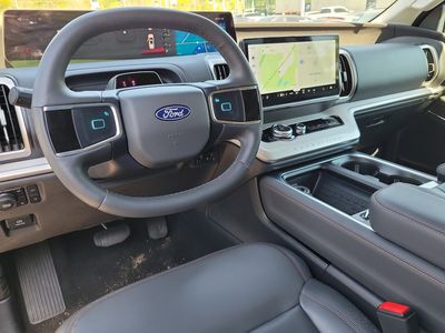 2025 Ford Expedition Max - Photo 2