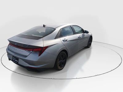 2023 Hyundai Elantra - Photo 7