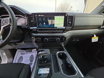 2026 Chevrolet Silverado 1500 - Photo 13