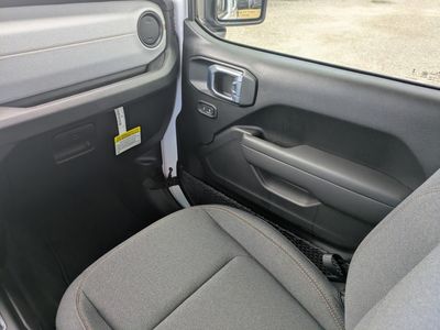 2026 Jeep Wrangler — photo 15 view