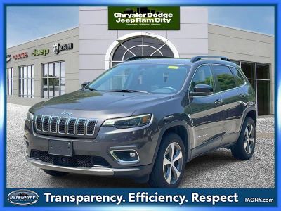 2022 Jeep Cherokee Limited 4x4 in Granite Crystal Metallic Clearcoat — front three-quarter view