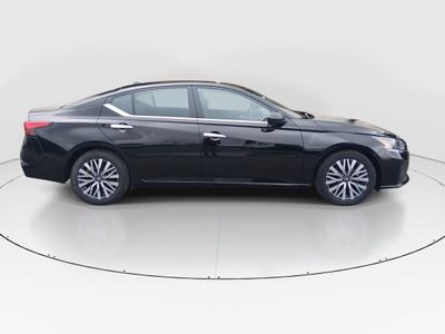 2025 Nissan Altima - Photo 8