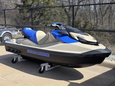 2026 Sea-Doo Wake™ 170 iBR and iDF — front three-quarter view