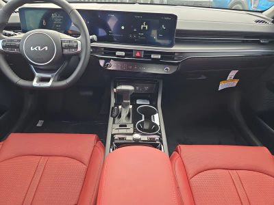 2026 Kia K5 — photo 14 view