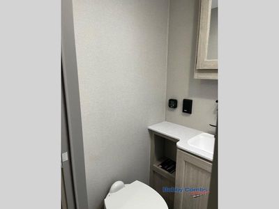 2025 Coachmen RV Catalina Legacy Edition - Photo 15
