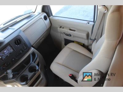 2020 Thor Motor Coach Freedom Elite — photo 29 view