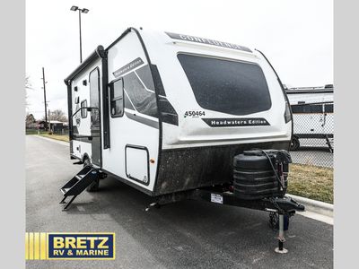 2025 KZ Confluence — front three-quarter view