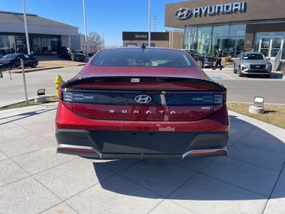 2026 Hyundai Sonata Hybrid - Photo 4
