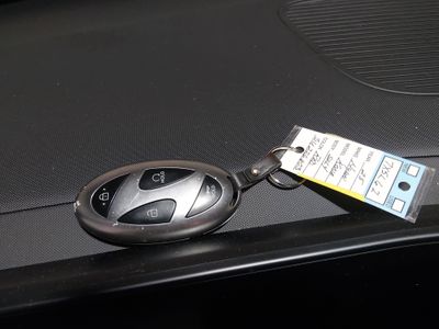 2025 Hyundai Kona — photo 15 view