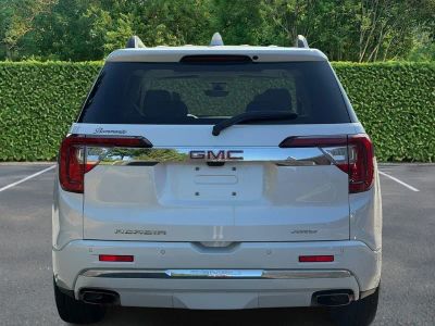 2021 GMC Acadia — detail view
