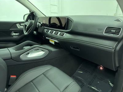 2026 Mercedes-Benz GLE — photo 28 view