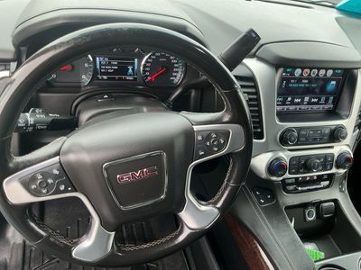 2019 GMC Yukon XL — photo 14 view