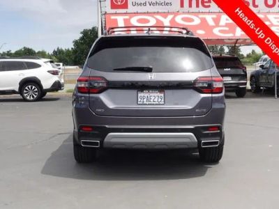 2025 Honda Pilot — photo 8 view