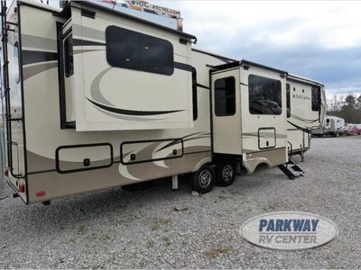 2019 Keystone RV Montana - Photo 4