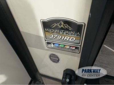 2019 Keystone RV Montana - Photo 7