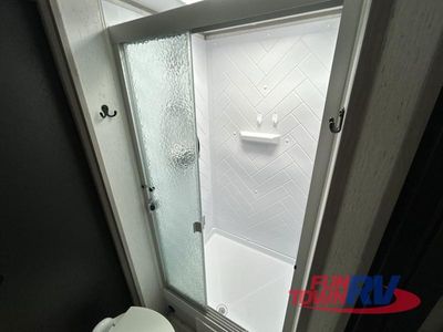 2022 Dutchmen RV Kodiak Ultimate - Photo 38